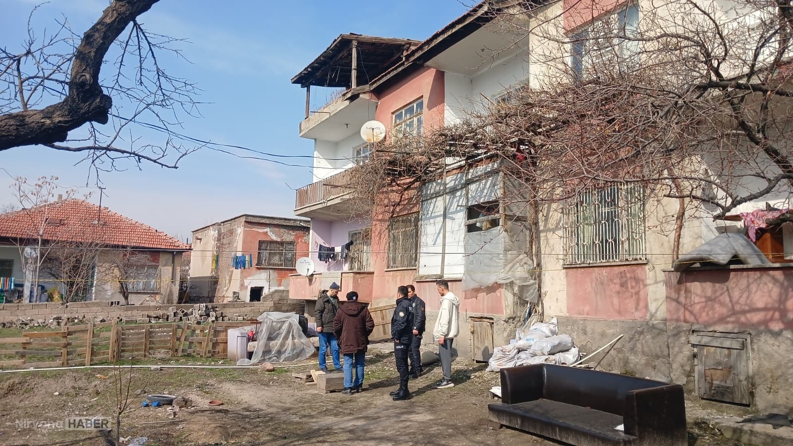 Kayseri’de 3 yaşındaki çocuk balkondan düştü: Hastaneye kaldırıldı