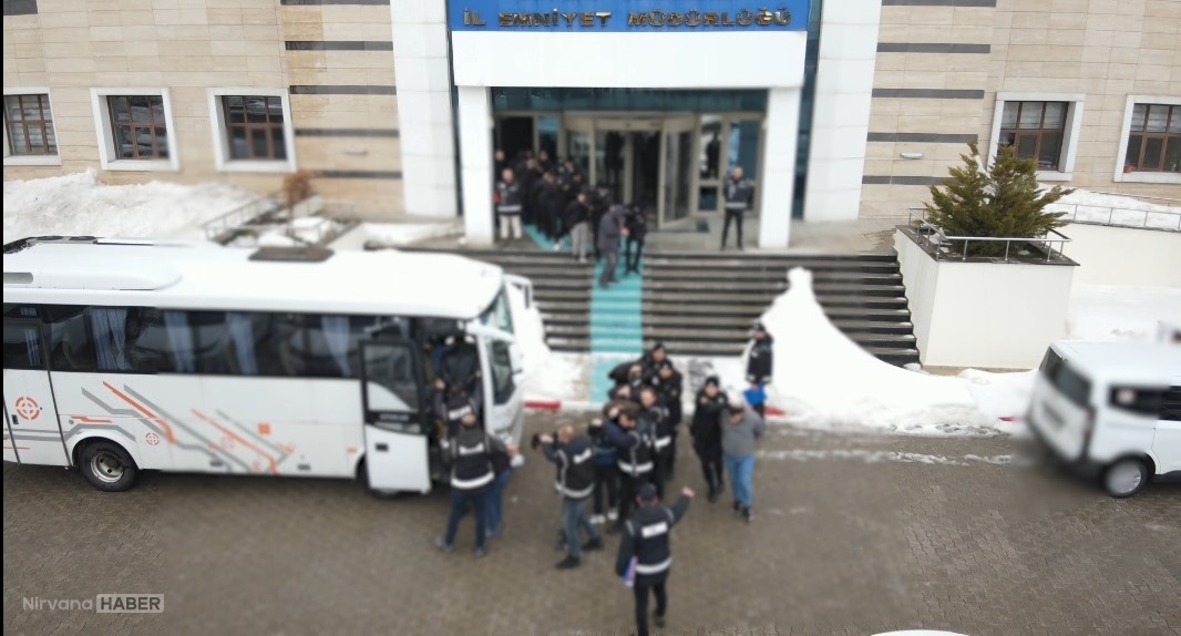 Bitlis’te tefecilik operasyonu: 22 gözaltı, 7 şüpheli tutuklandı