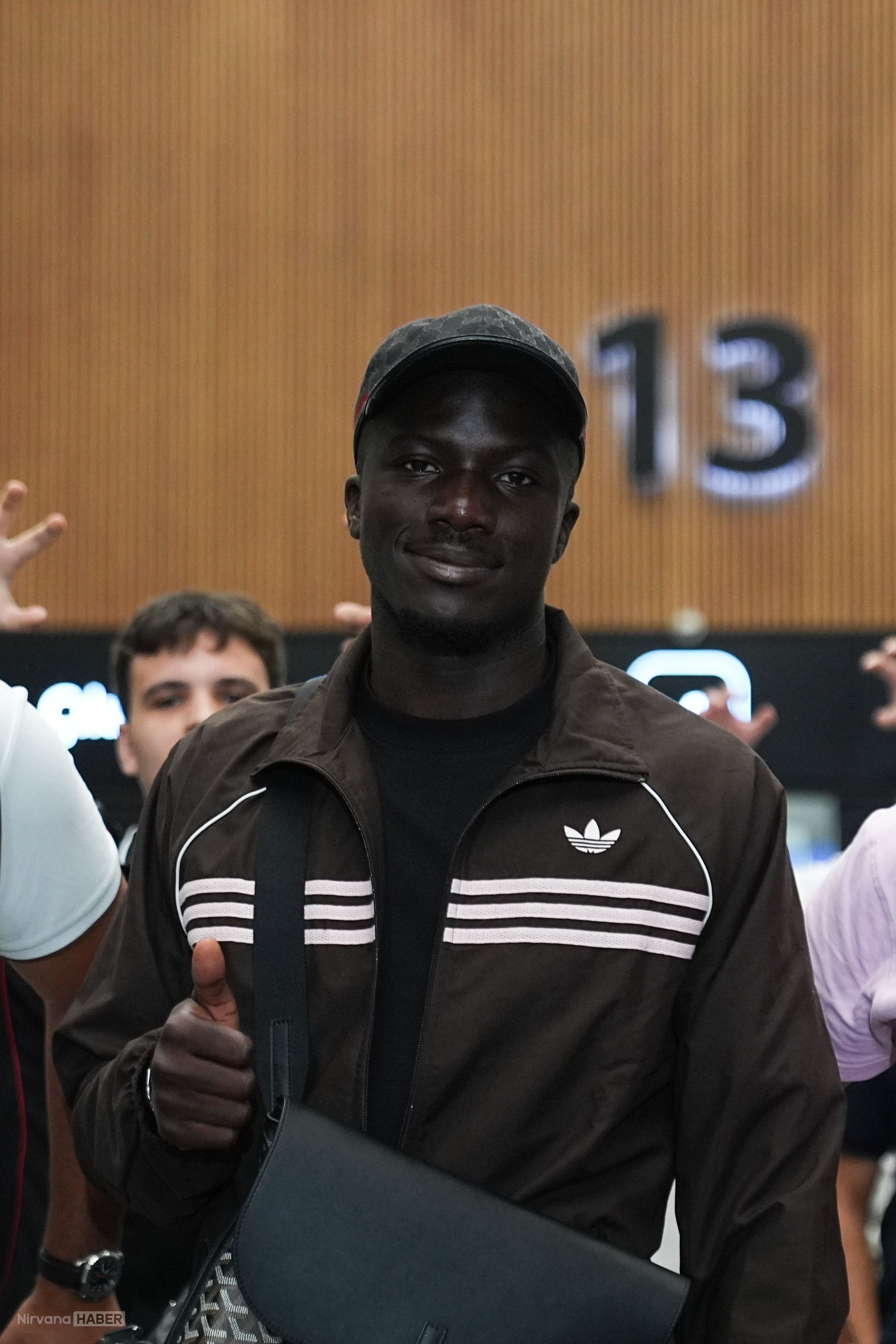 AA-20260701-41847440-41847437-BESIKTASIN_PRENSIP_ANLASMASINA_VARDIGI_KASSOUM_OUATTARA_ISTANBULA_GELDI.jpg