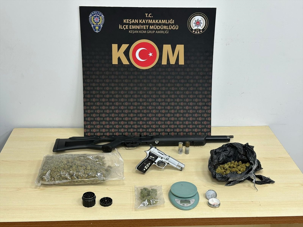 Edirne'de Uyuşturucu ve Silah Operasyonu: Zanlı Tutuklandı