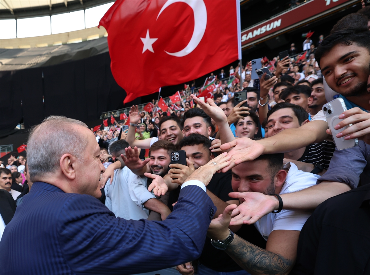 Cumhurbaşkanı Erdoğan Demokrasi Zaferini Kutladı