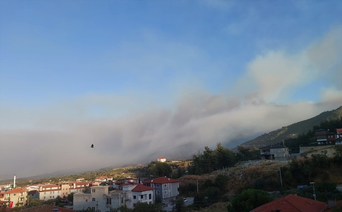 Denizli'nin Buldan İlçesindeki Yangında Kritik Anlar