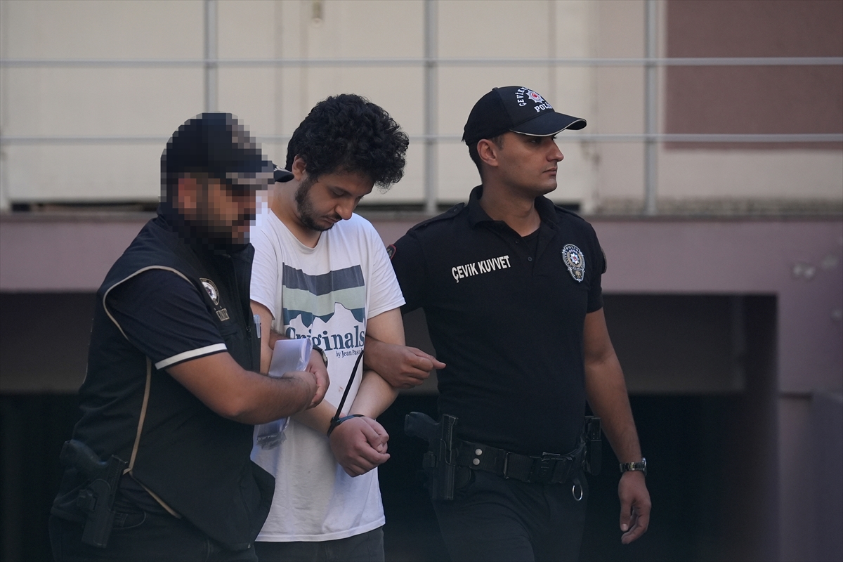 İzmir'de Polis Merkezine Saldırı: Şok Eden Detaylar
