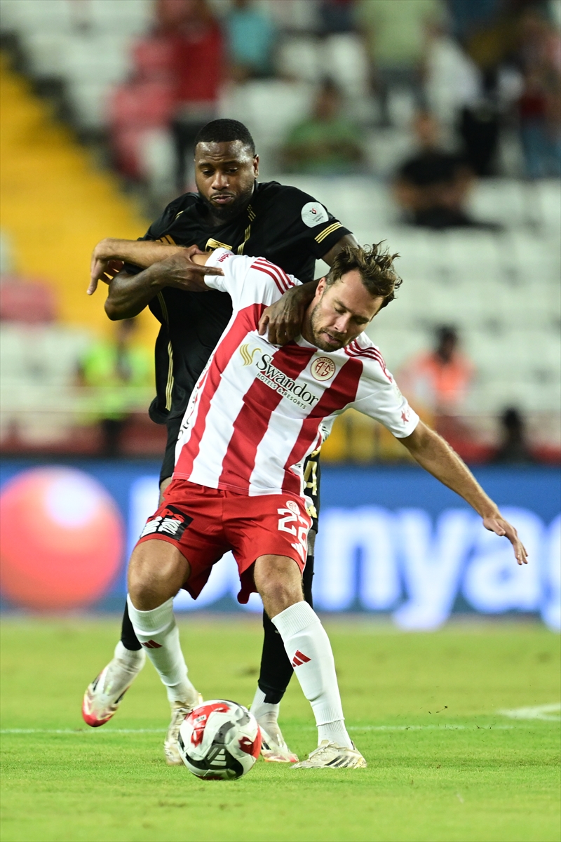 Antalyaspor-Kayserispor Maçında Son Dakika Şoku