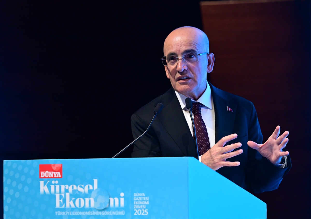 Hazine ve Maliye Bakanı Şimşek: Ekonomi Zirvesi'nde İyileşme Mesajları