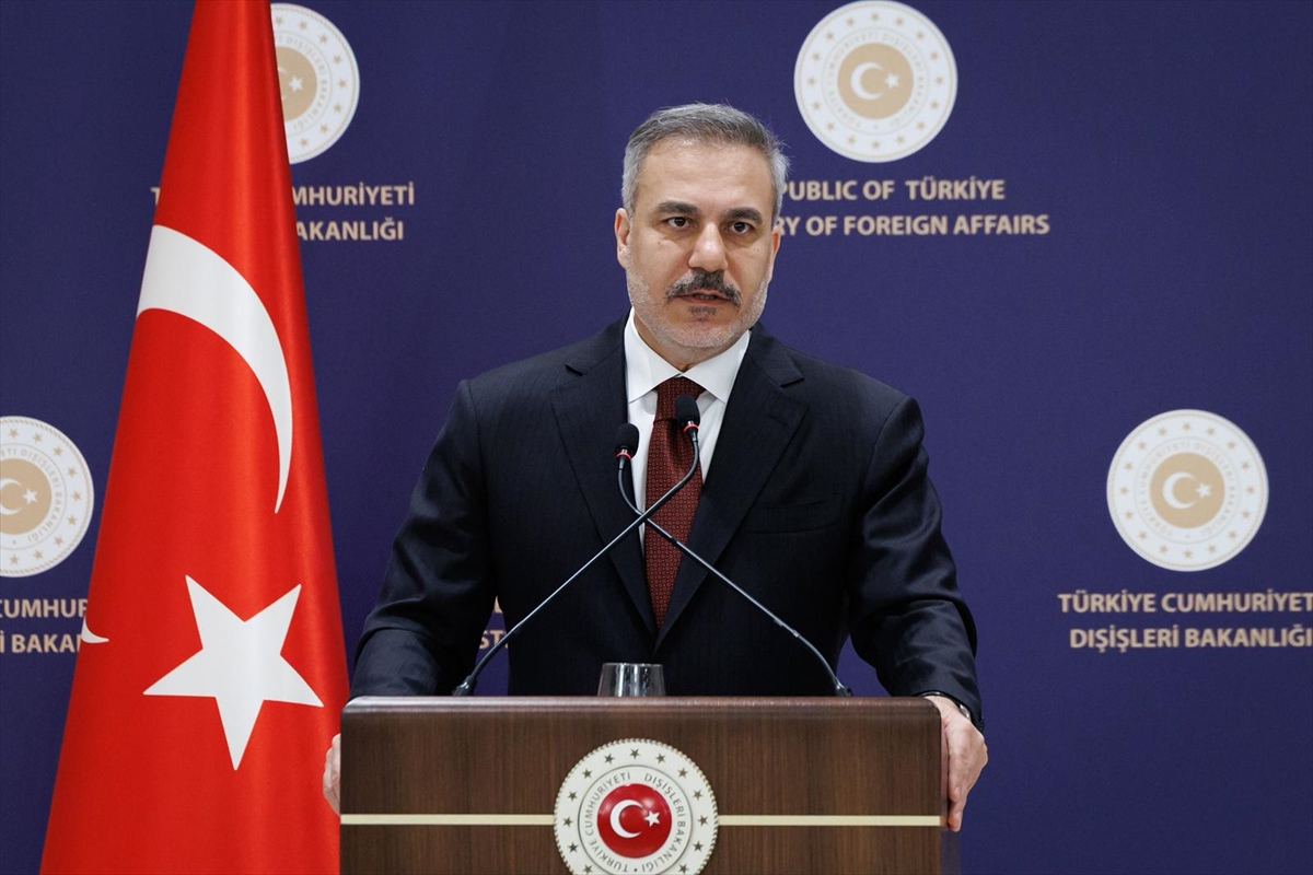 Dışişleri Bakanı Fidan, Pakistanlı mevkidaşı Dar ile telefonda görüştü