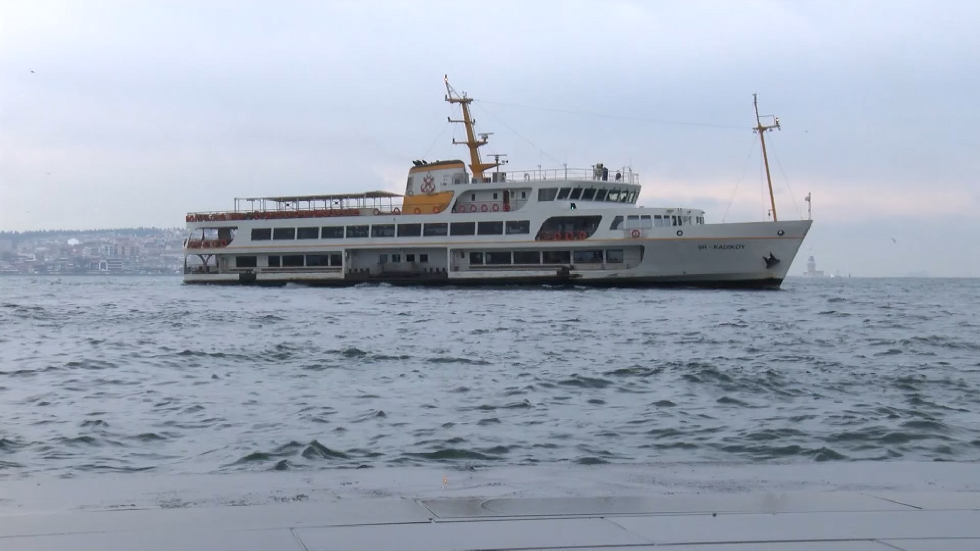 İstanbul'da olumsuz hava koşulları sebebiyle bazı vapur seferleri iptal edildi