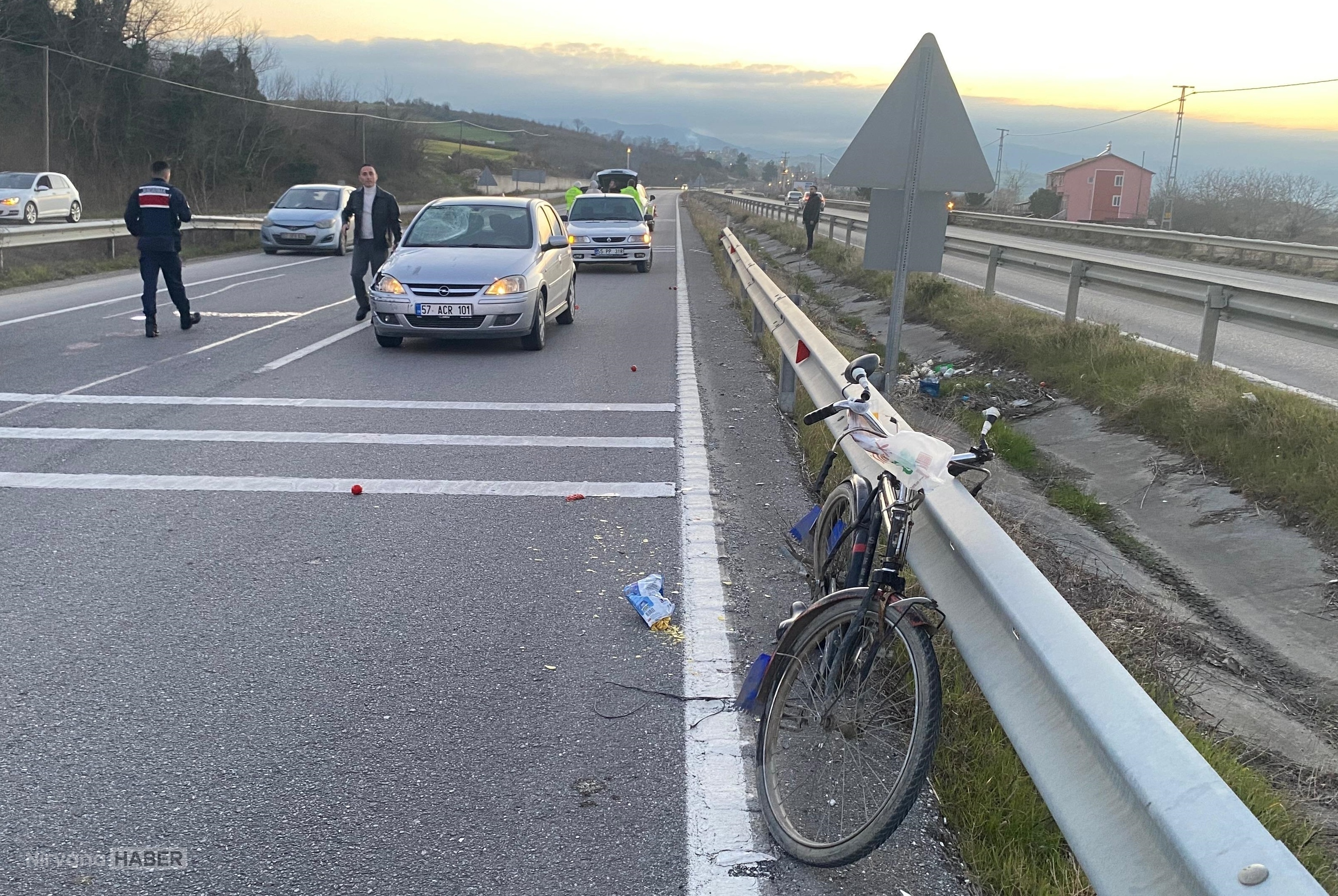 Samsun'da otomobilin çarptığı bisikletin sürücüsü hayatını kaybetti