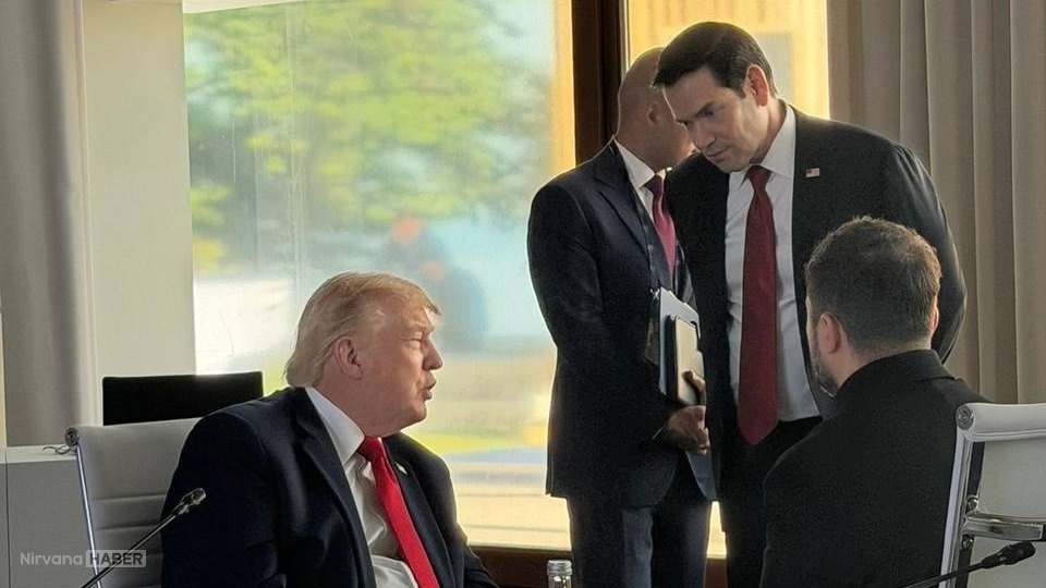 ZELENSKIY-TRUMP-VE-MACRON-ILE-BIR-ARAYA_1365892_405504.jpg