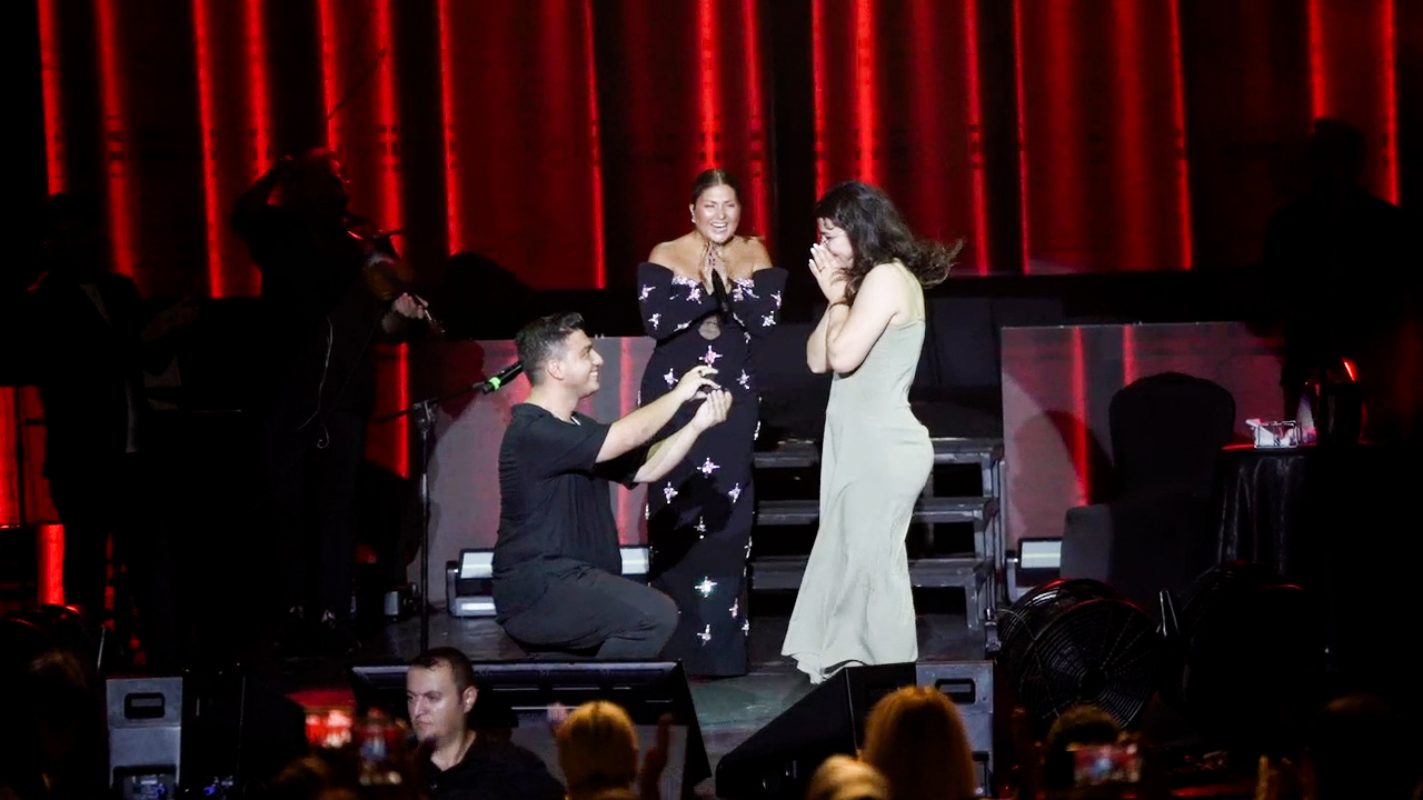 Sibel Can Konserinde Unutulmaz Evlilik Teklifi