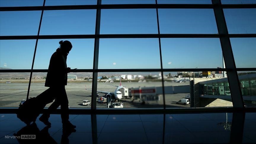 Dubai ve Umman’dan tahliye başladı: Vatandaşlar güvenli bölgelere taşınıyor!