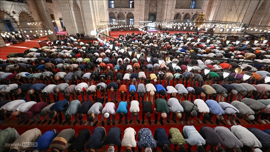 Ramazan Bayramı namazı ne zaman, saat kaçta kılınacak? İşte il il namaz saatleri...