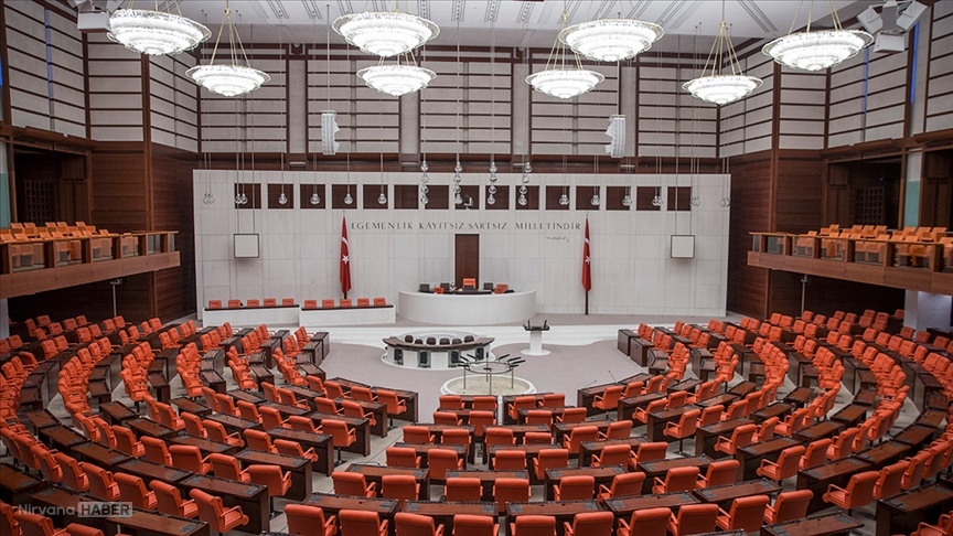 Özgür Özel dahil 3 milletvekilinin dokunulmazlık dosyası Meclis’te!