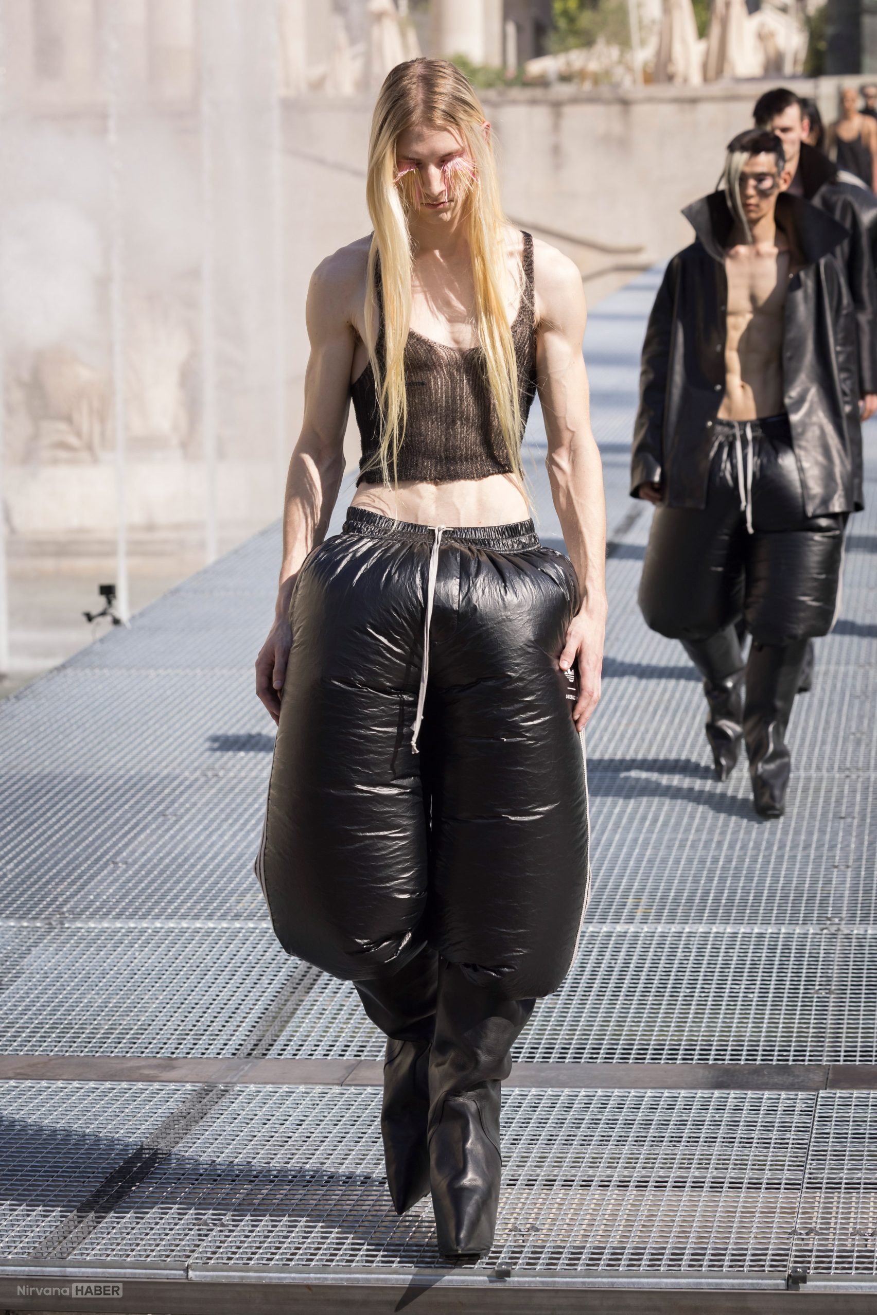 rick-owens-mens-ss27_dezeen_2364_col_0-1704x2556.jpg