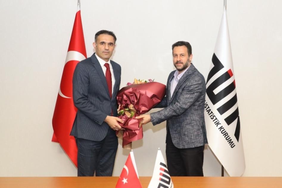 AA-20260511-41349967-41349966-TUIK_BASKANI_ARABACI_GOREVINI_DEVRALDI-cropped.jpg