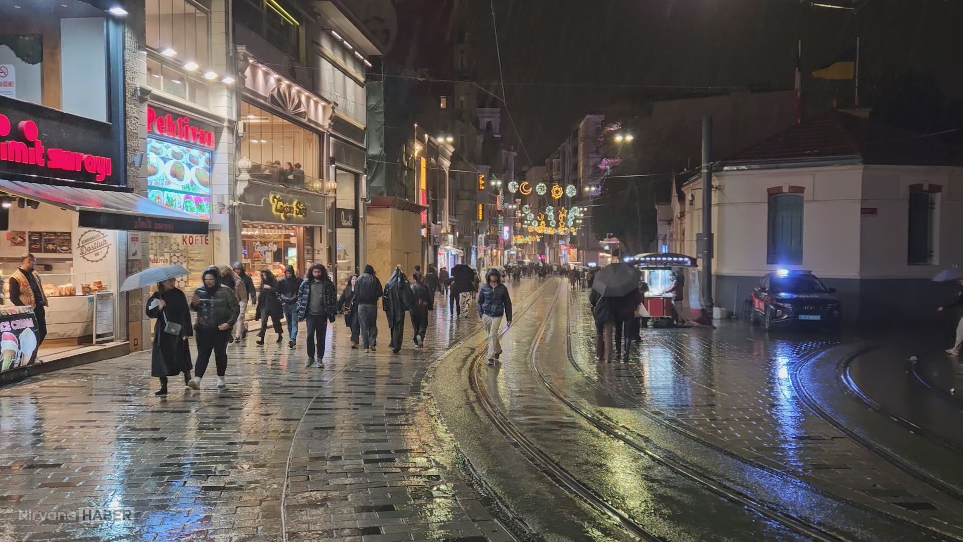 İstanbul'da akşam saatlerinde sağanak etkili oldu