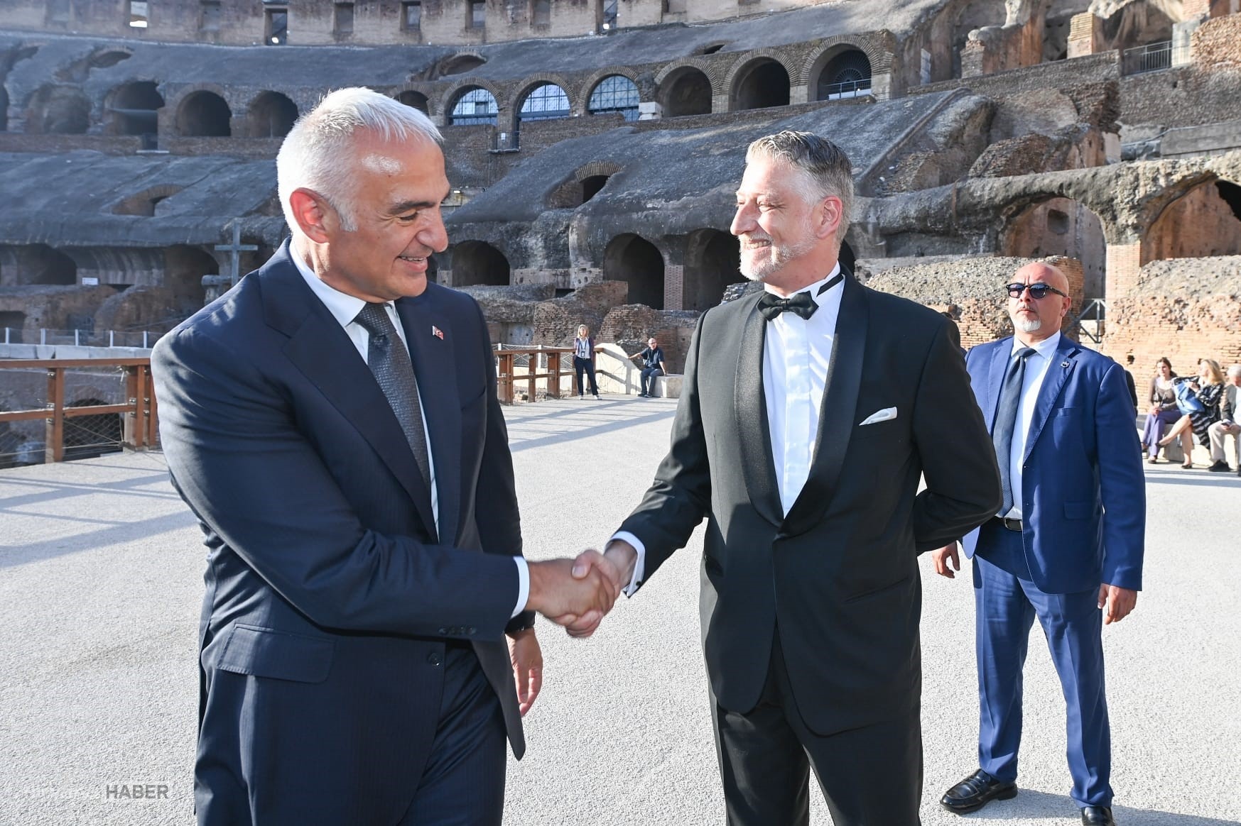 ITALYA-KULTUR-BAKANI-GIULI-TURKIYE-KURE_1358722_403421.jpg