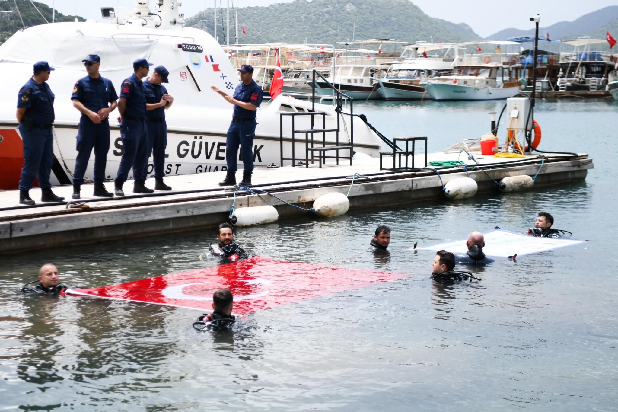 AA-20260514-41383238-41383233-ANTALYADA_DIP_TEMIZLIGINDE_DENIZDEN_CAMASIR_MAKINESI_VE_TENCERE_GIBI_ATIKLAR_CIKTI-cropped.jpg