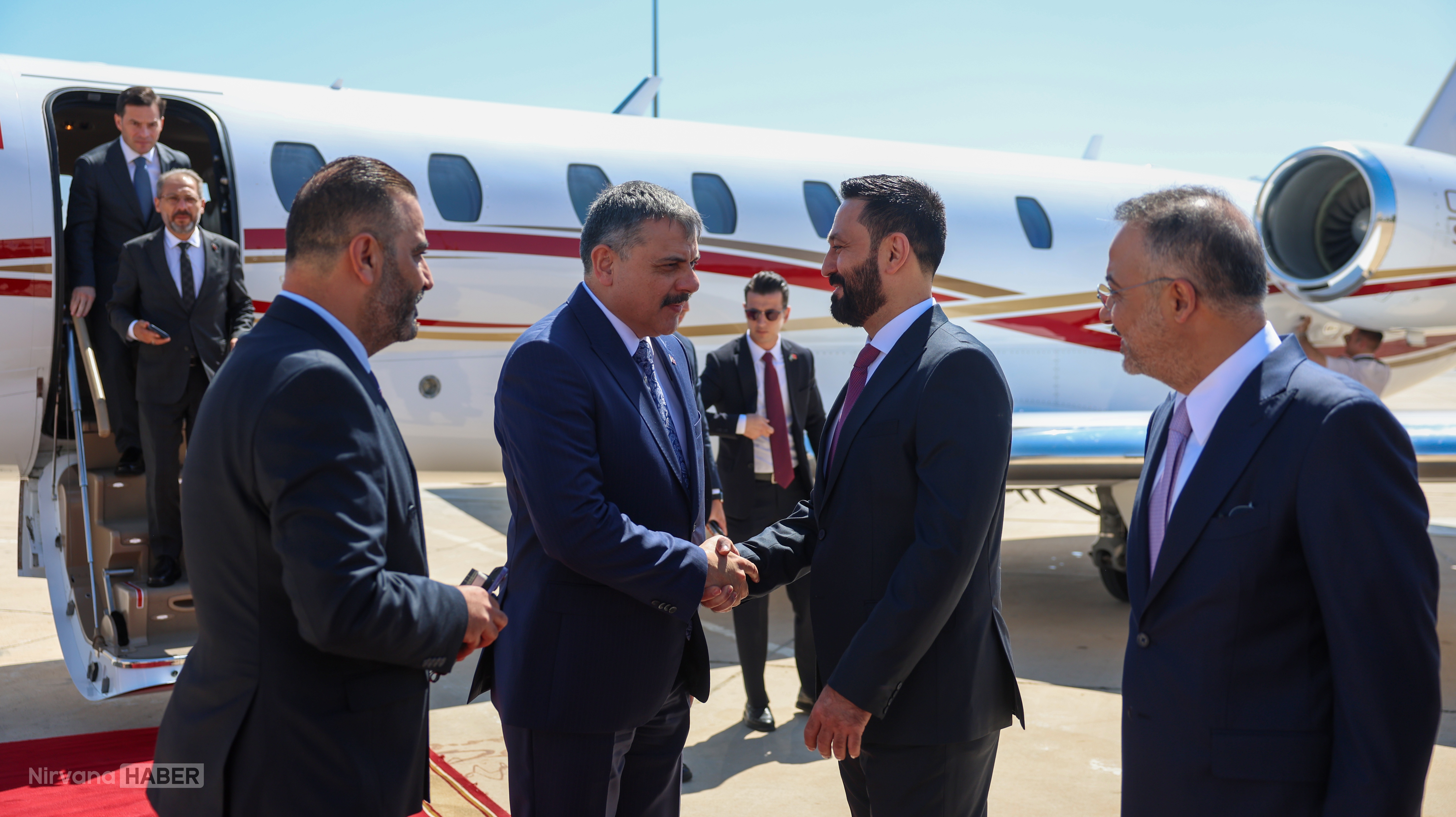 AA-20260630-41829467-41829465-ICISLERI_BAKANI_CIFTCI_RESMI_TEMASLARDA_BULUNMAK_UZERE_SURIYEYE_GITTI.jpg