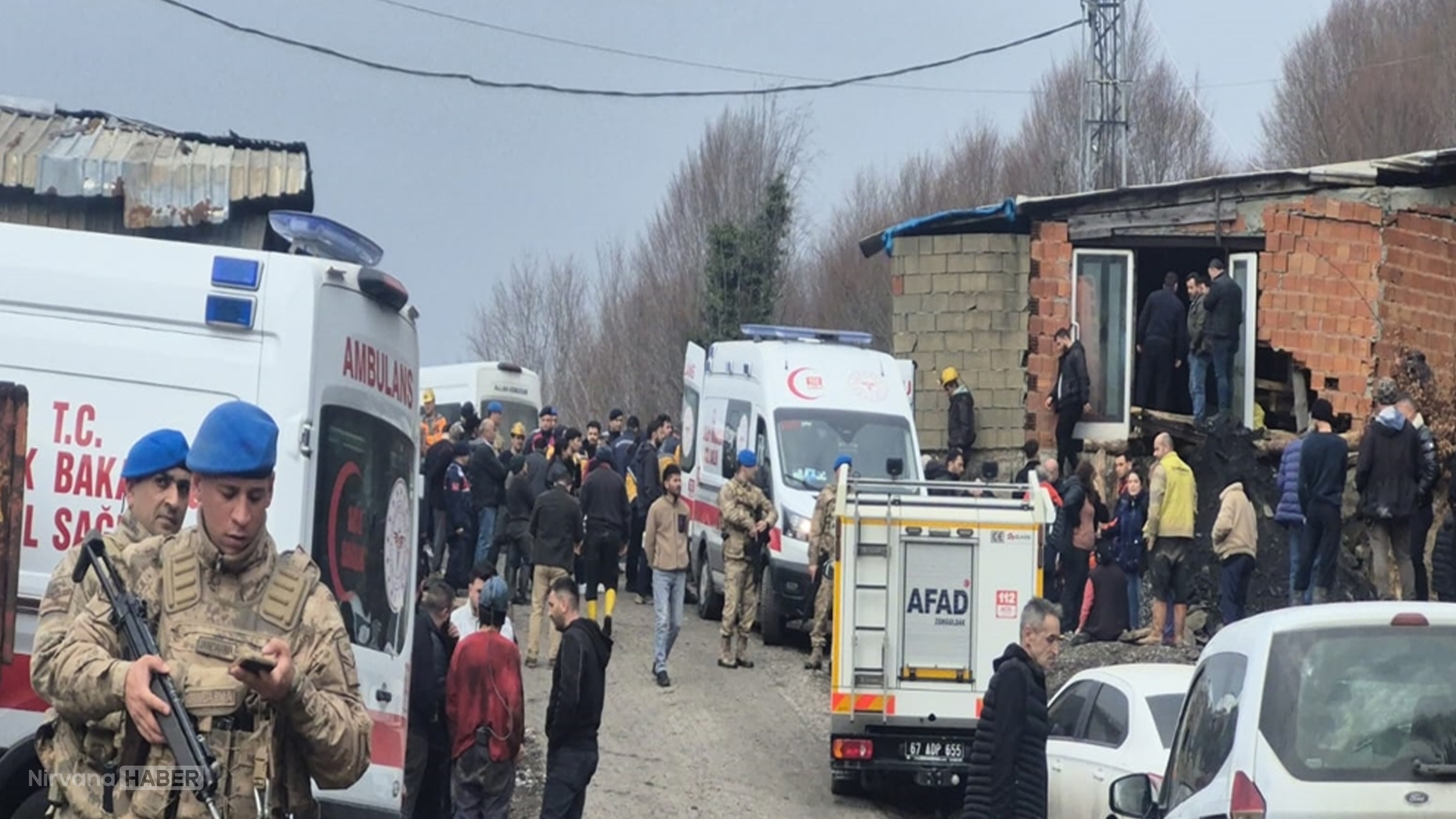 Zonguldak'da maden ocağında göçük! 3 işçi mahsur kaldı