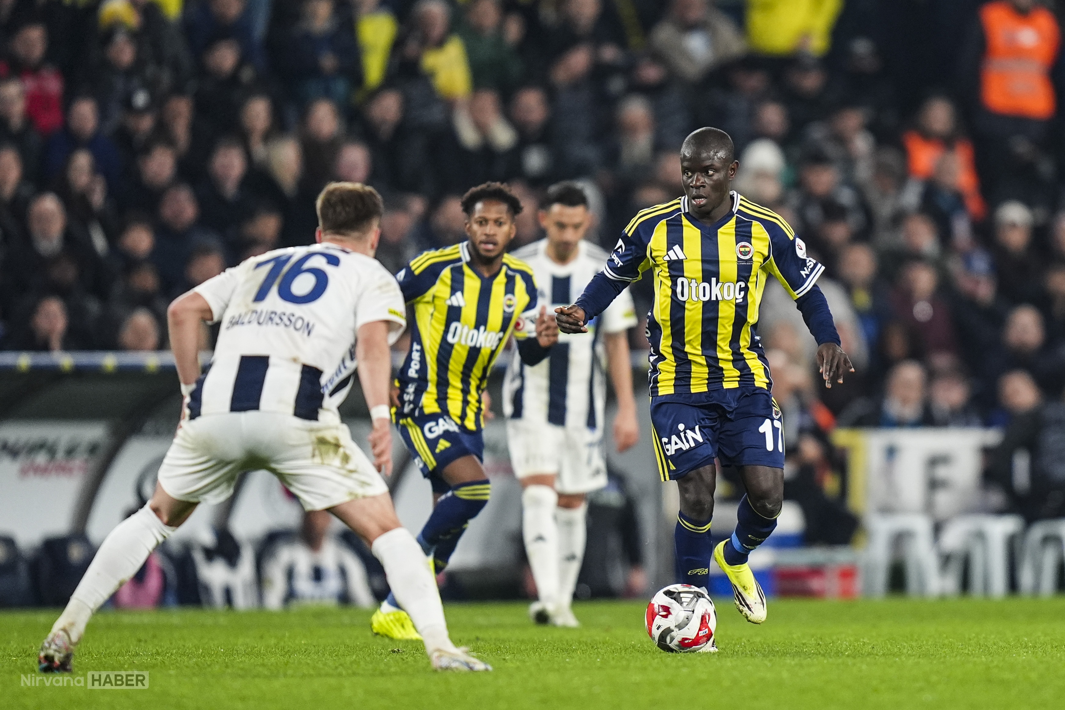 Fenerbahçe Kasımpaşa karşısında 1-1 berabere kaldı