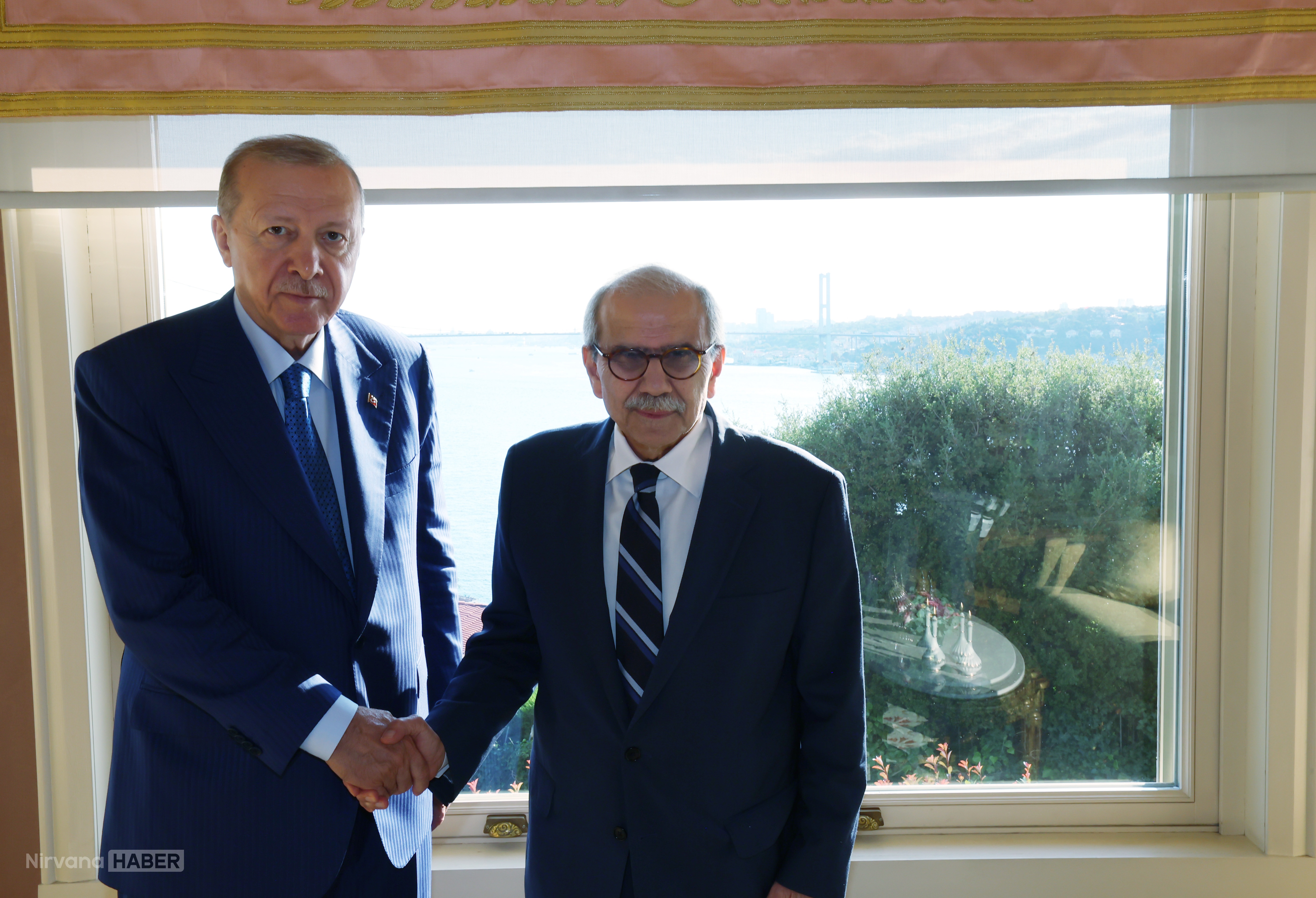 CUMHURBASKANI-ERDOGAN-LUBNAN-BASBAKANI-_1406145_417795.jpg