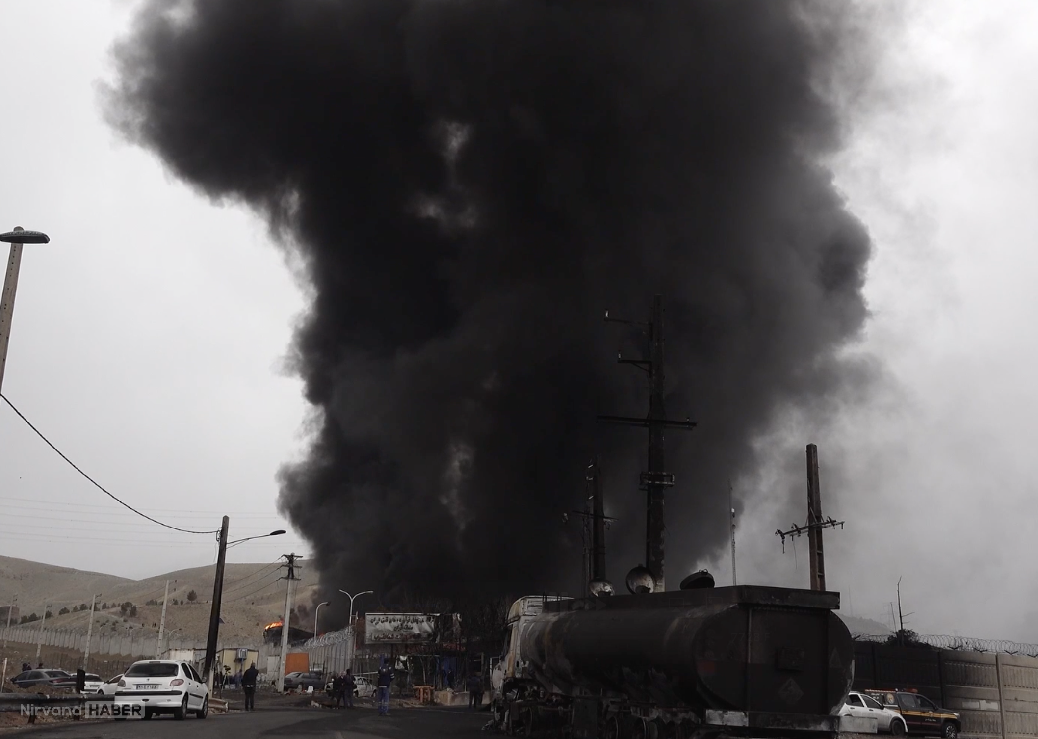 Tahran’daki Şehran petrol deposunda yangın sürüyor