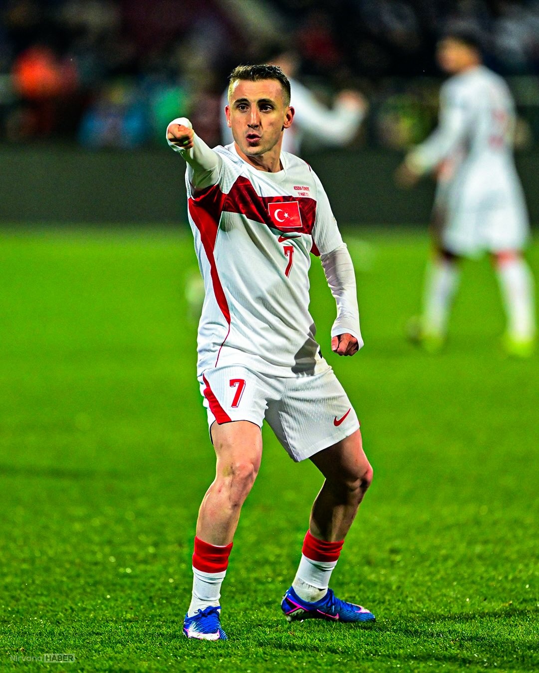 kerem aktürkoğlu.jpg