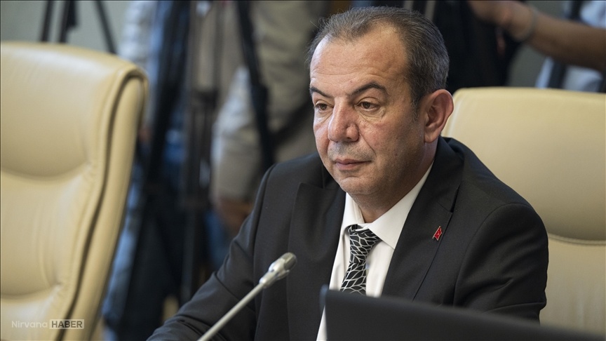 İçişleri Bakanlığı Tanju Özcan'ı görevden uzaklaştırdı