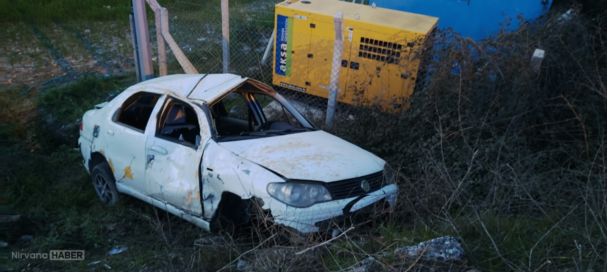 Balıkesir’de otomobil dere yatağına devrildi: Aynı aileden 3’ü çocuk 5 kişi yaralandı
