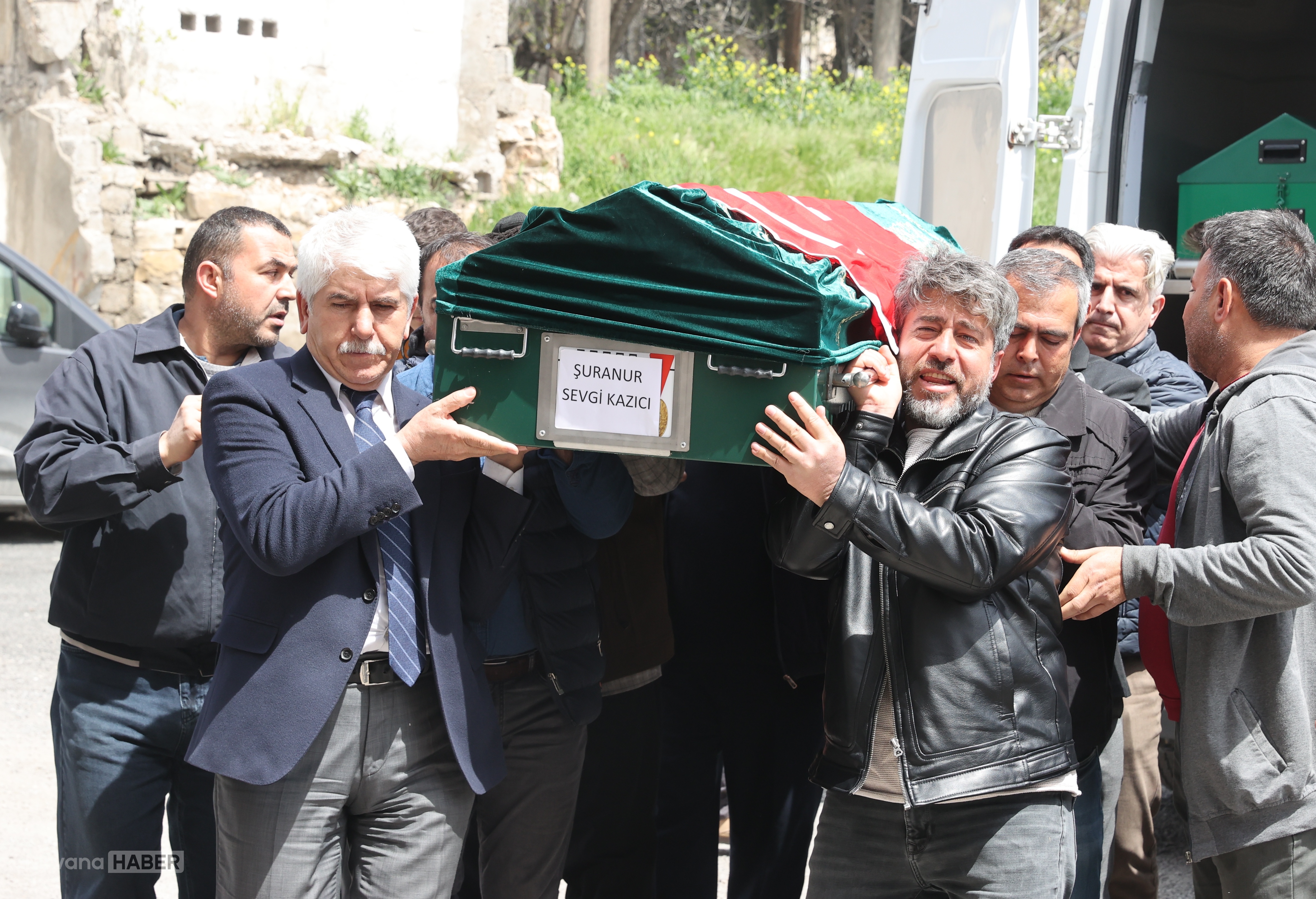 AA-20260416-41121596-41121595-KAHRAMANMARASTAKI_OKUL_SALDIRISINDA_HAYATINI_KAYBEDENLER_SON_YOLCULUGUNA_UGURLANIYOR.jpg