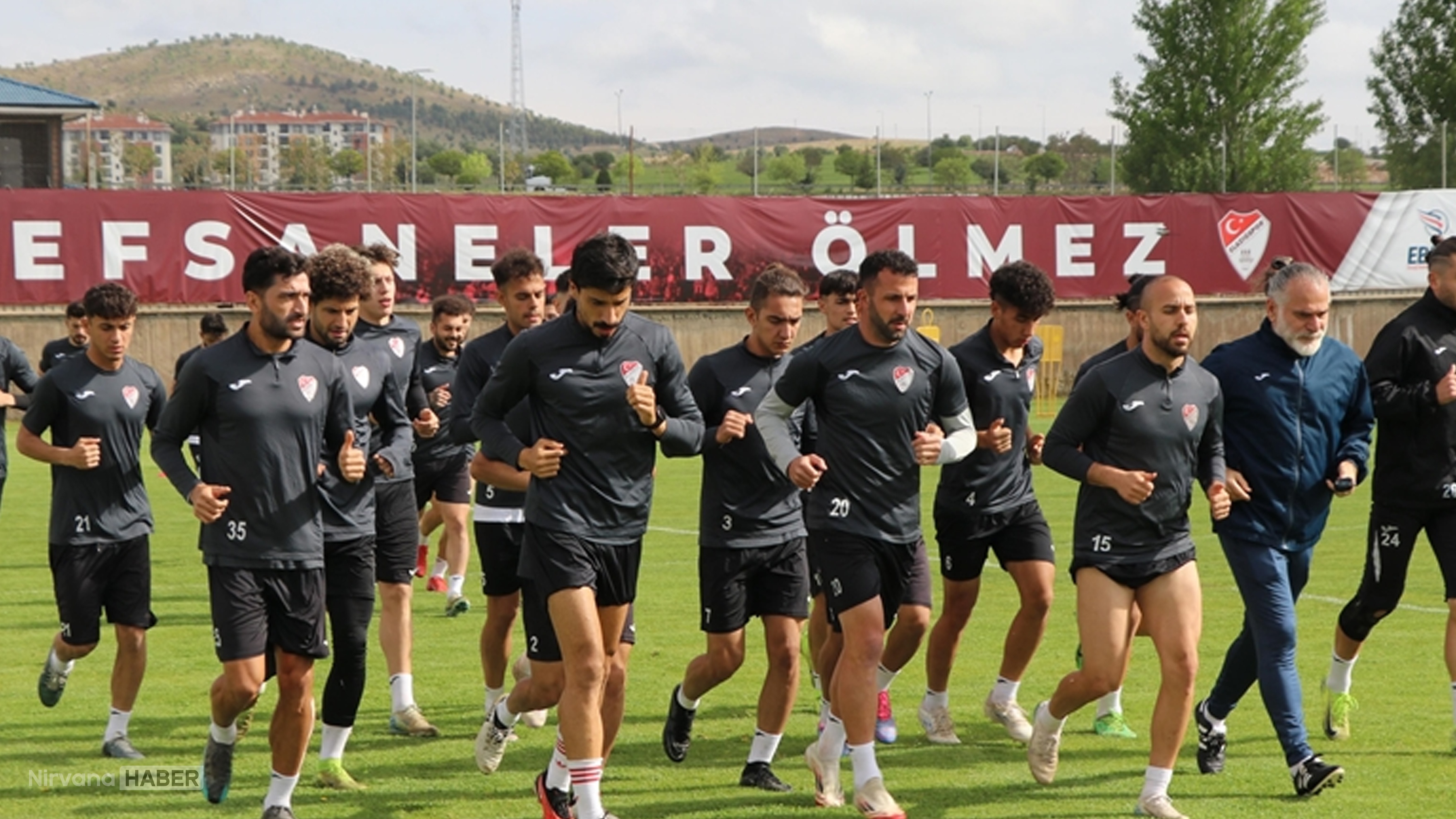 Elazığspor’da flaş ayrılık: Takıma teknik adam dayanmıyor!