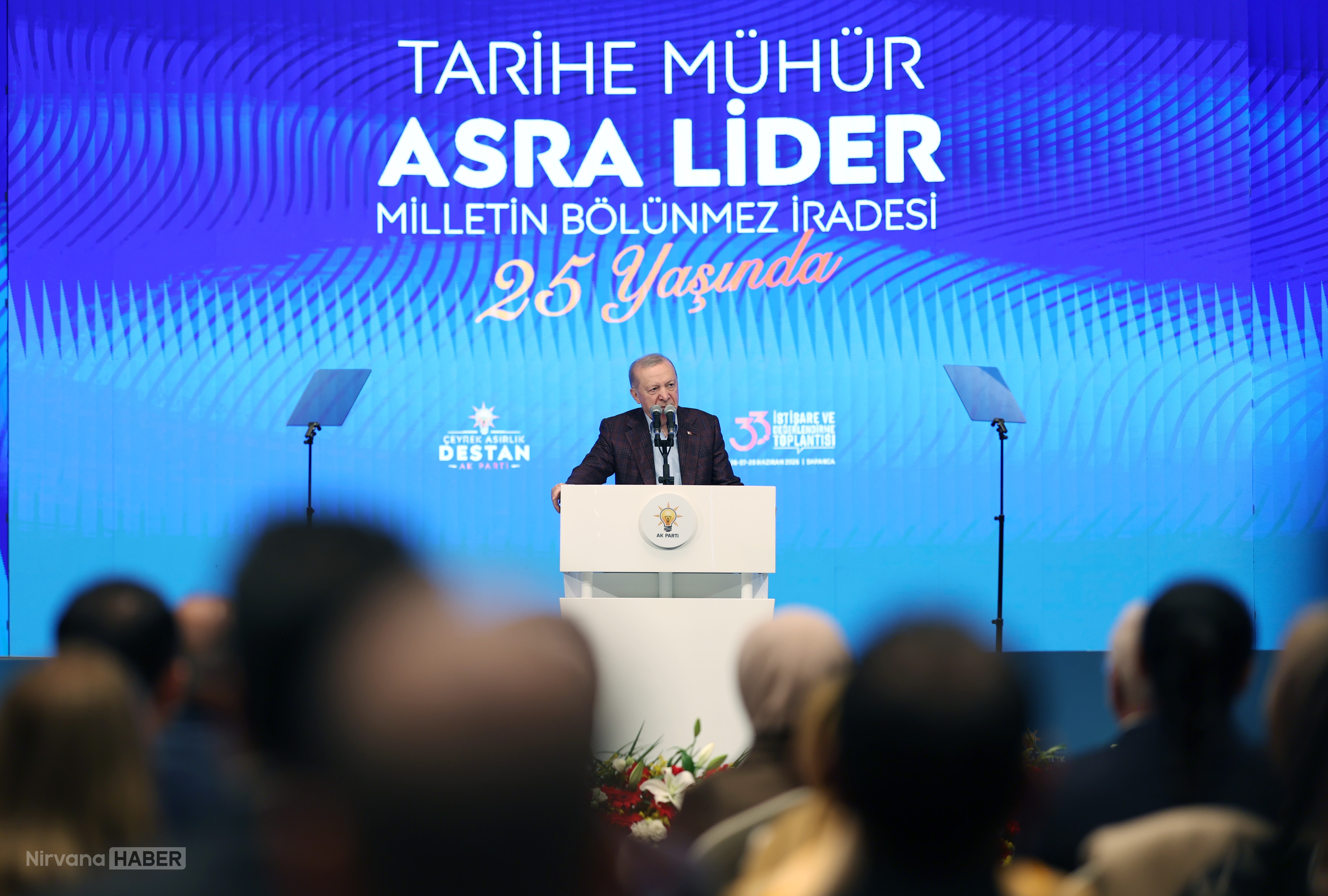 CUMHURBASKANI-ERDOGAN-TURKIYENIN-VESA_1384459_411160.jpg