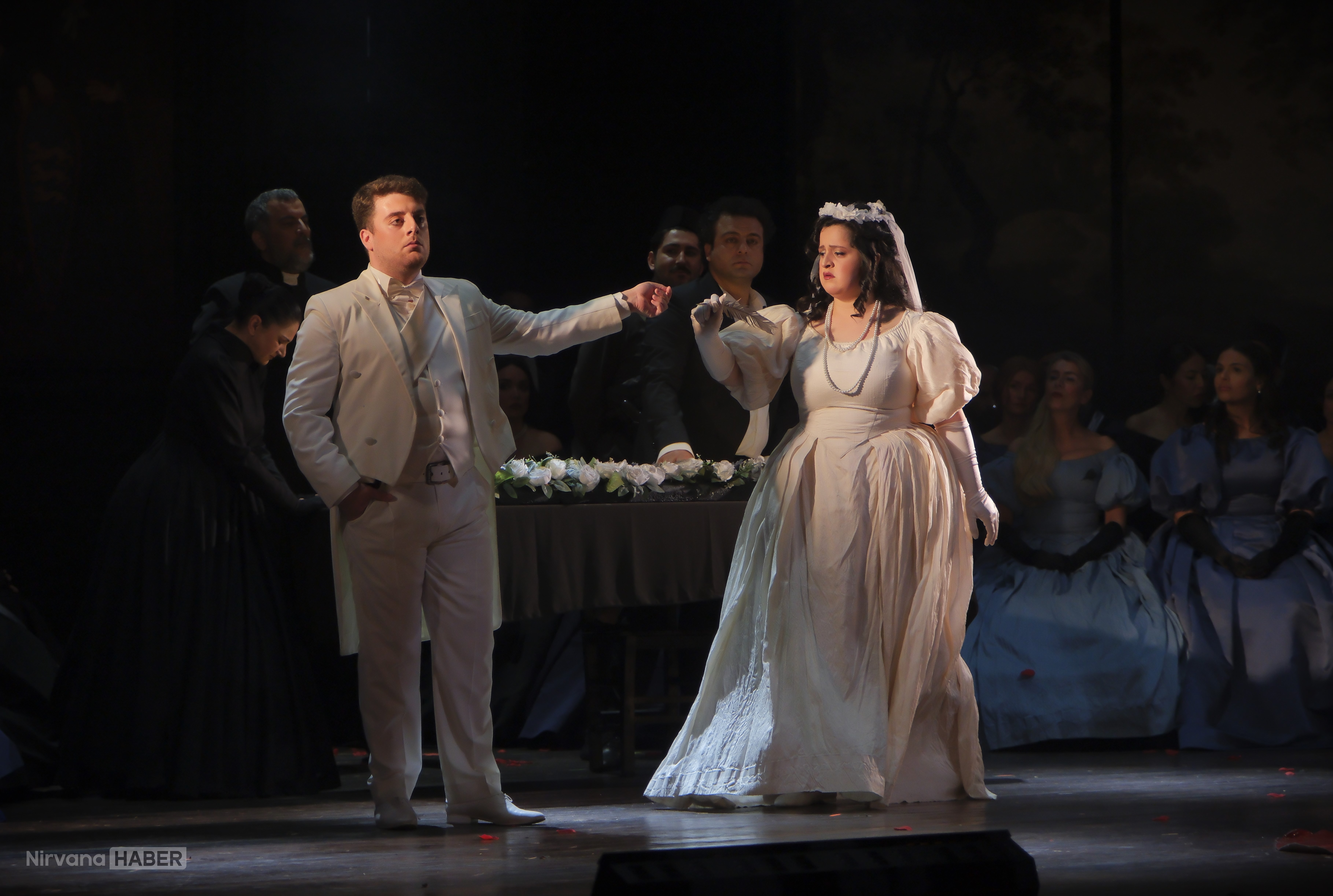 Mersin’de opera şöleni: Lucia di Lammermoor sahnede