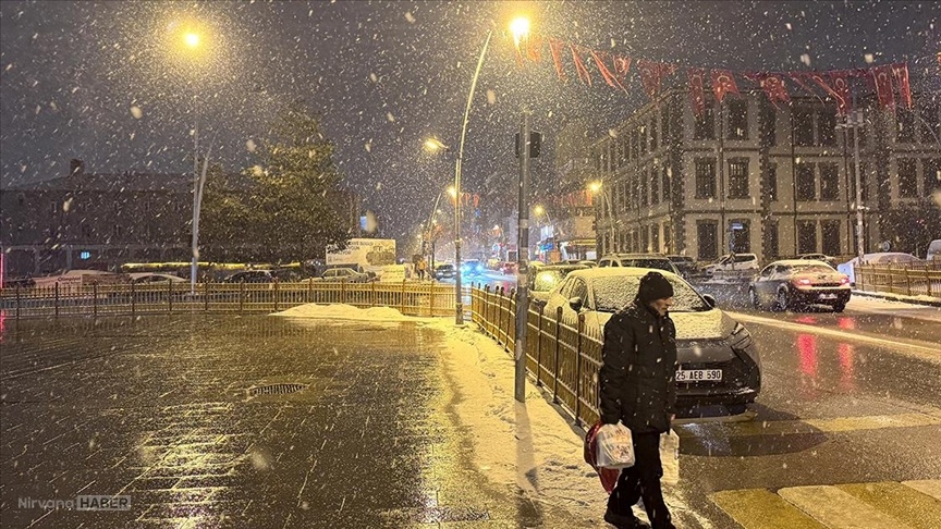 Erzurum’da kar alarmı: 7 ilçede eğitime ara verildi