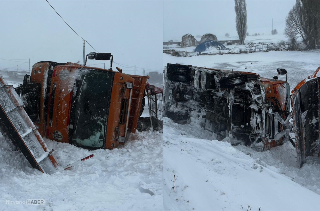 Buzlanan yolda kaza! Kars’ta tuzlama aracı devrildi