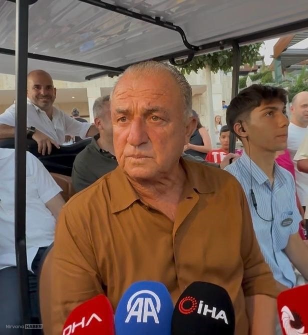 GALATASARAY-BASKANI-DURSUN-OZBEK-SAMPIY_1395106_414382.jpg