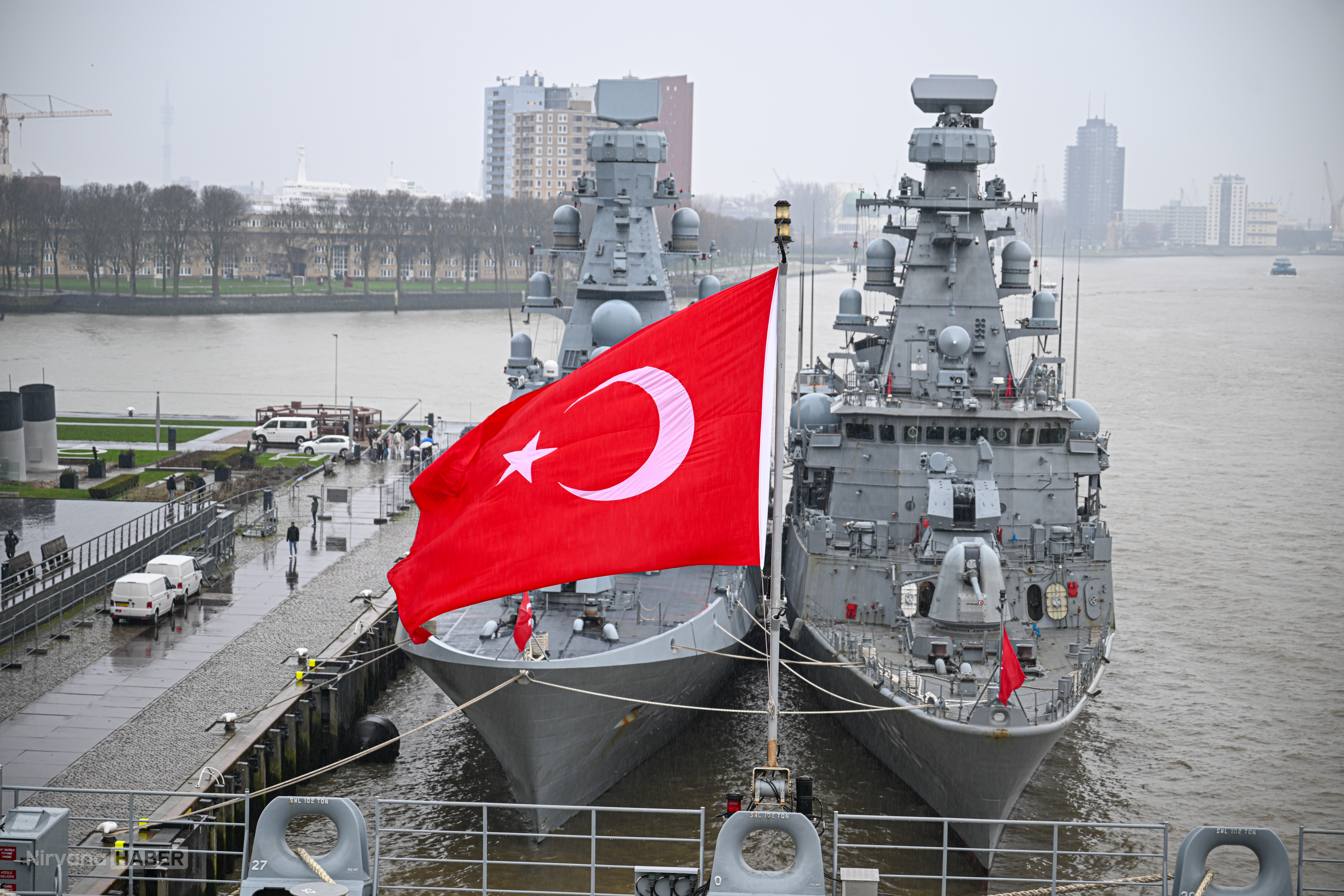 NATO tatbikatı kapsamında TCG Anadolu gemisinde Türk Savunma Sanayisi Fuarı düzenlendi
