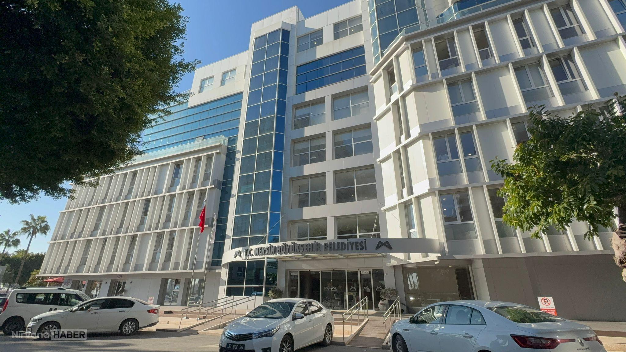 Mersin Büyükşehir Belediye'sine operasyon! Çok sayıda gözaltı