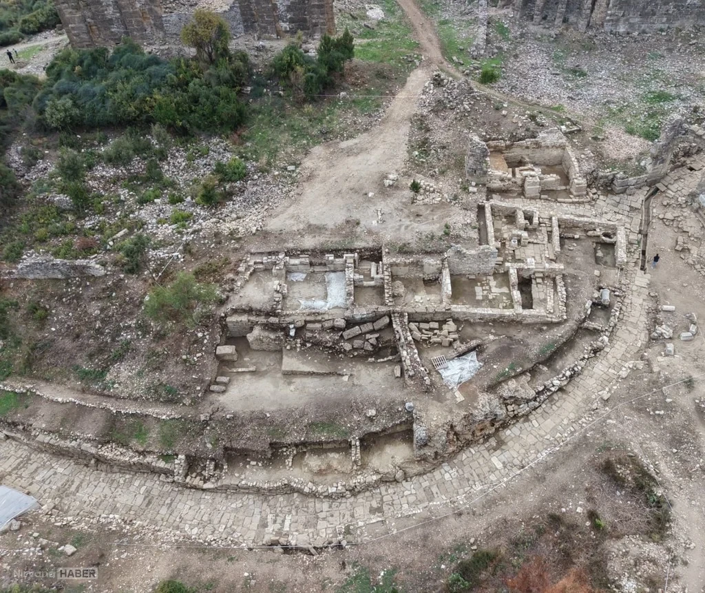aspendos anıt.webp