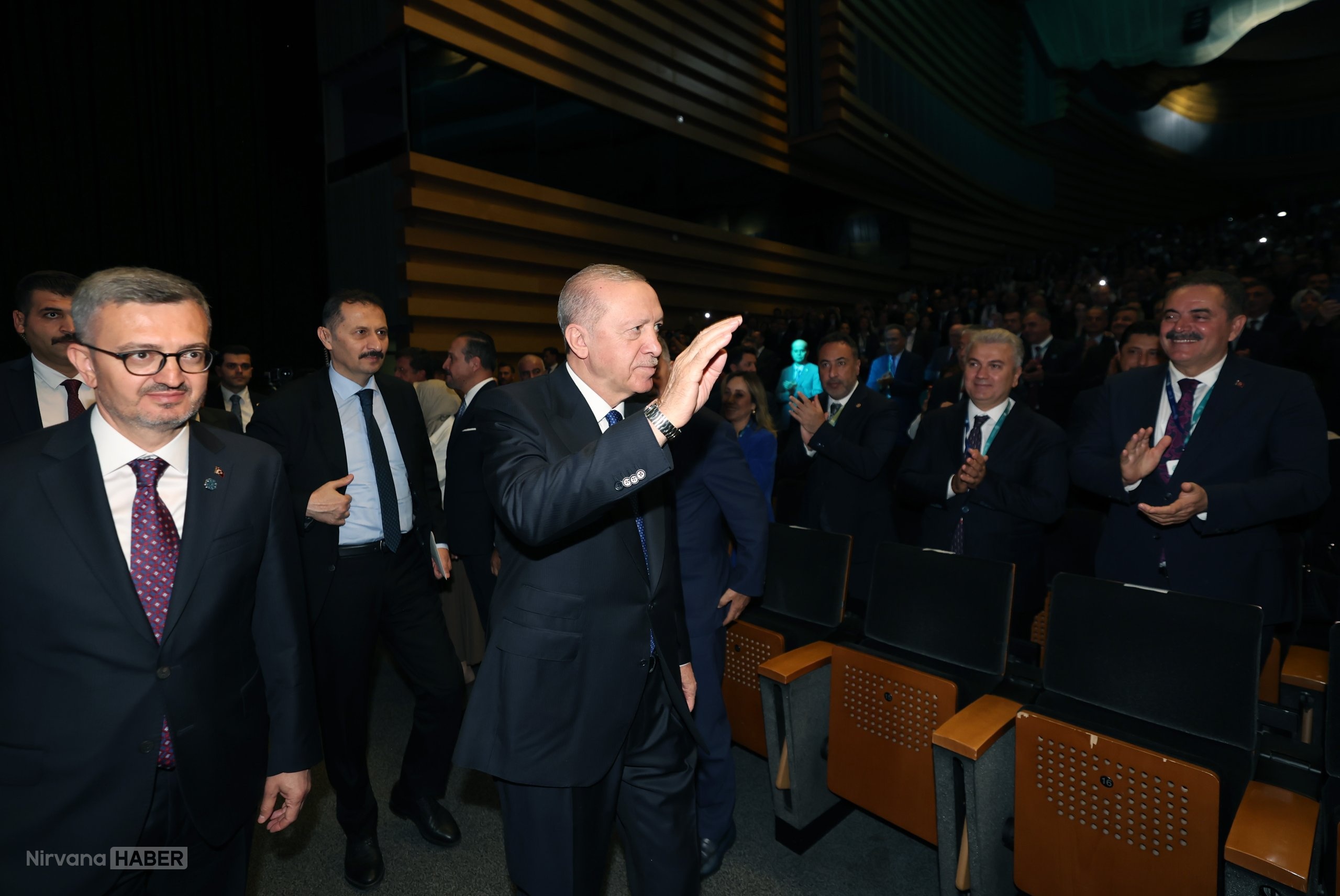 AA-20260728-42084072-42084066-CUMHURBASKANI_ERDOGAN_2_ILETISIM_SURASINA_KATILDI.jpg