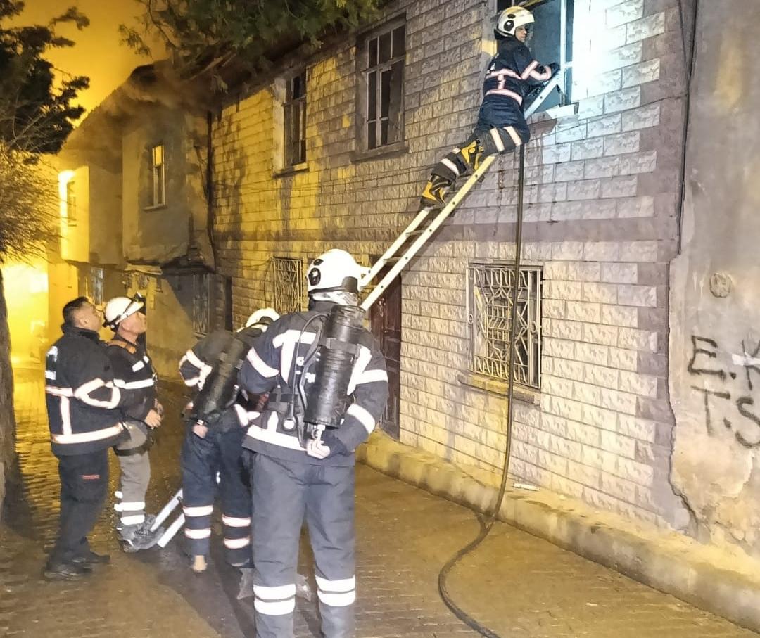 Çankırı’da ev yangını faciası: İki kişi hayatını kaybetti