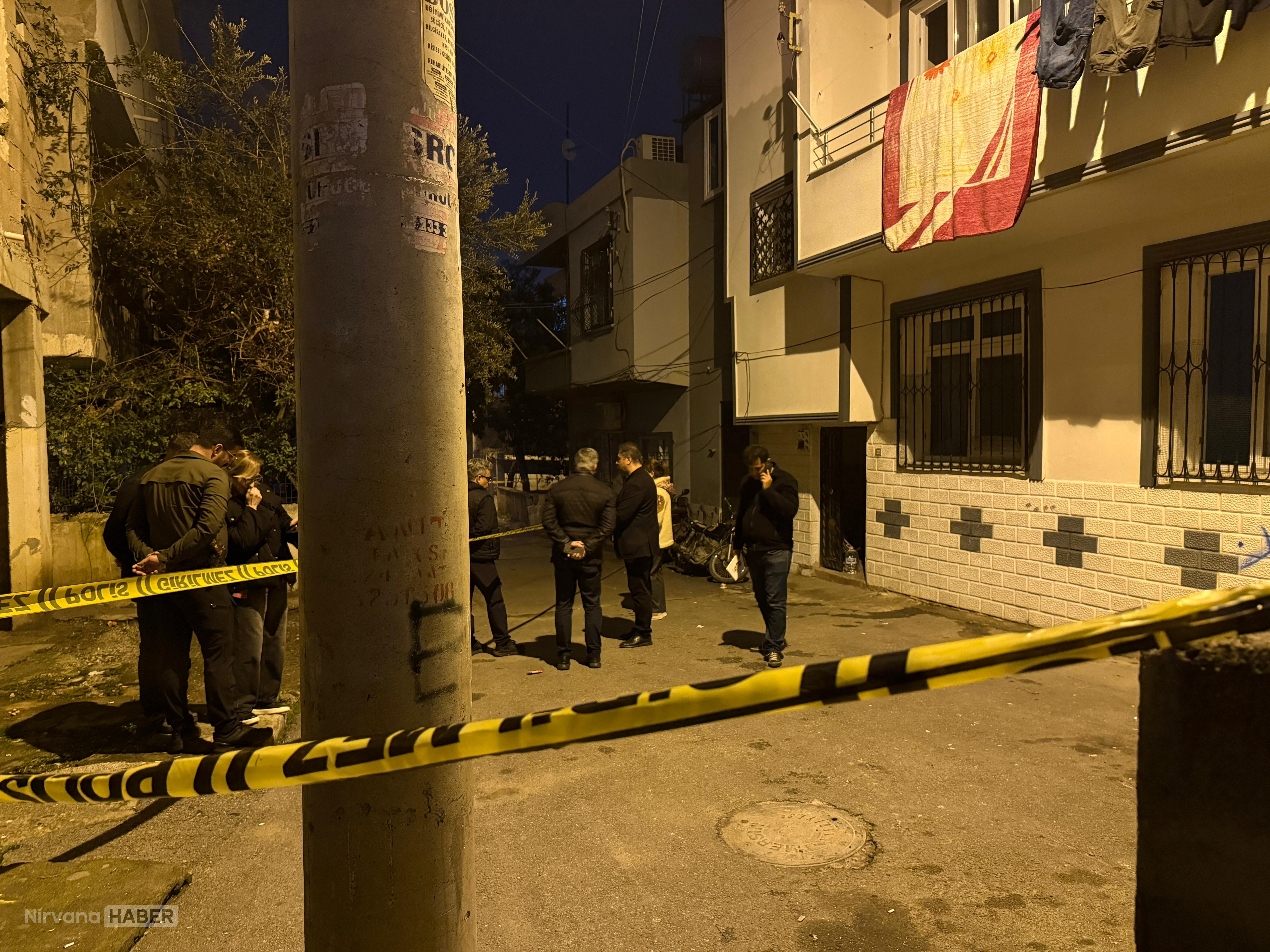 Mersin'de silahlı kavgada sokaktan geçen genç kız hayatını kaybetti