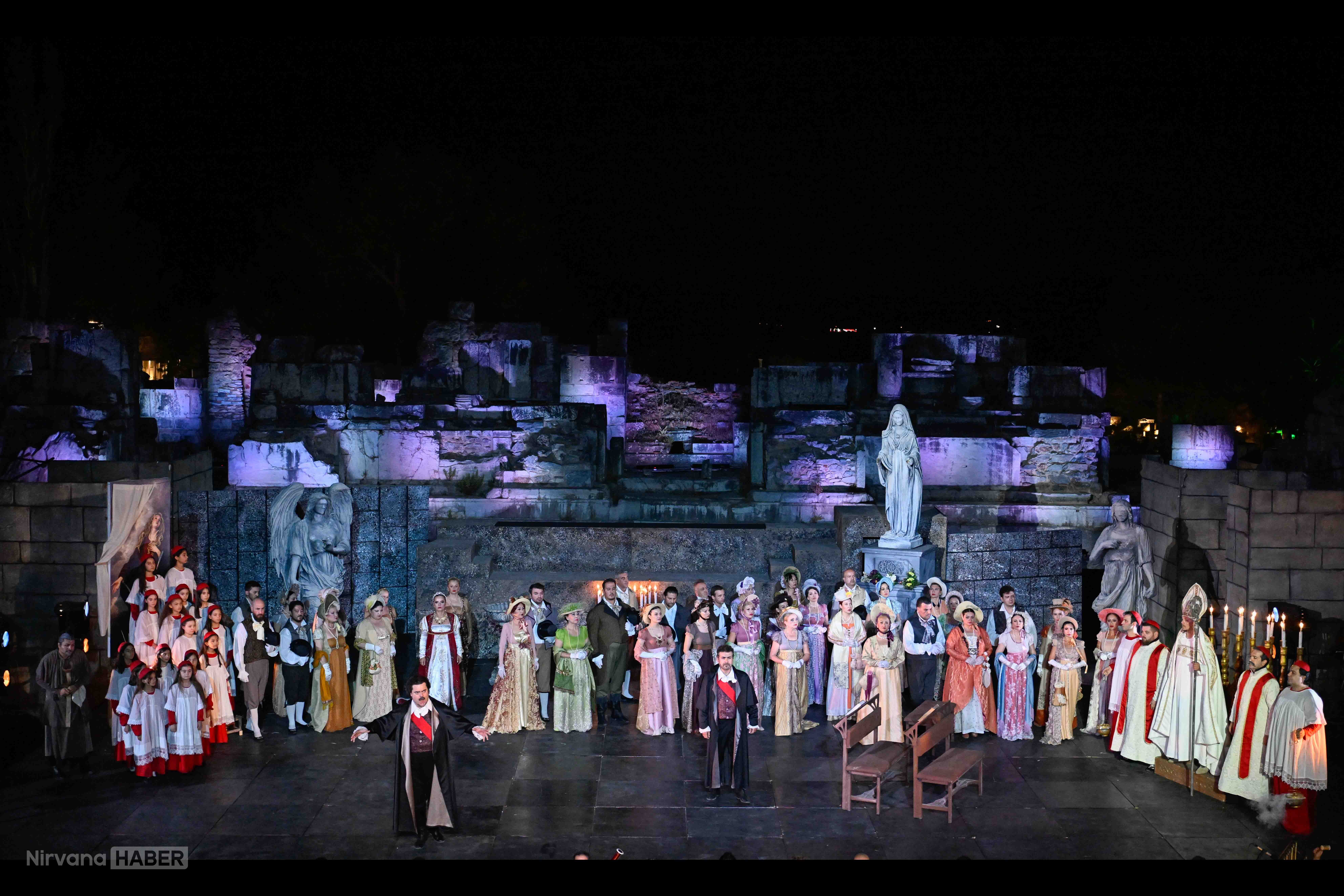 AA-20260709-41930331-41930326-9_ULUSLARARASI_EFES_OPERA_VE_BALE_FESTIVALI_TOSCA_ILE_KAPANDI.jpg