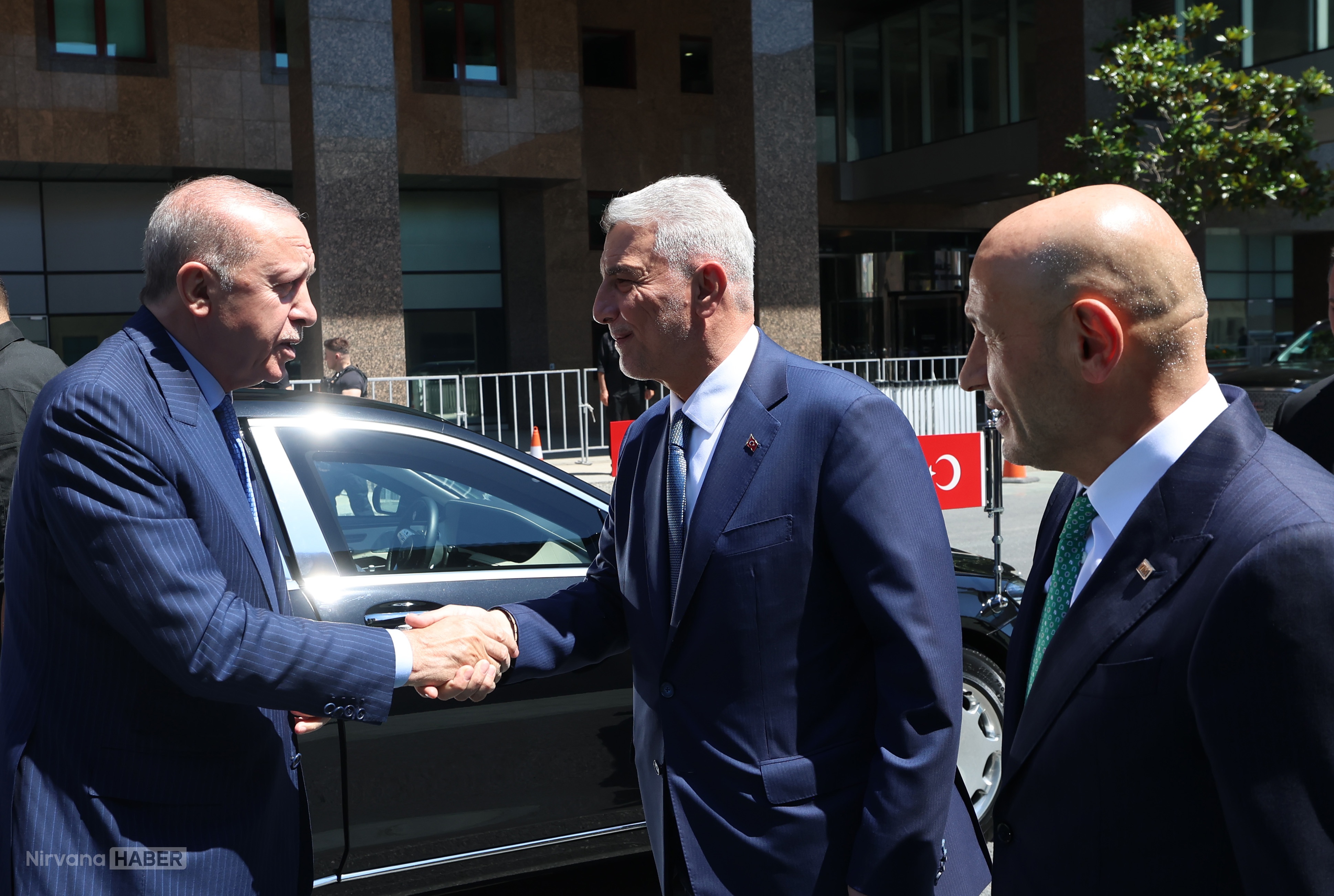 CUMHURBASKANI-ERDOGAN-1-YILDA-YAPTIGIMI_1383515_410797.jpg
