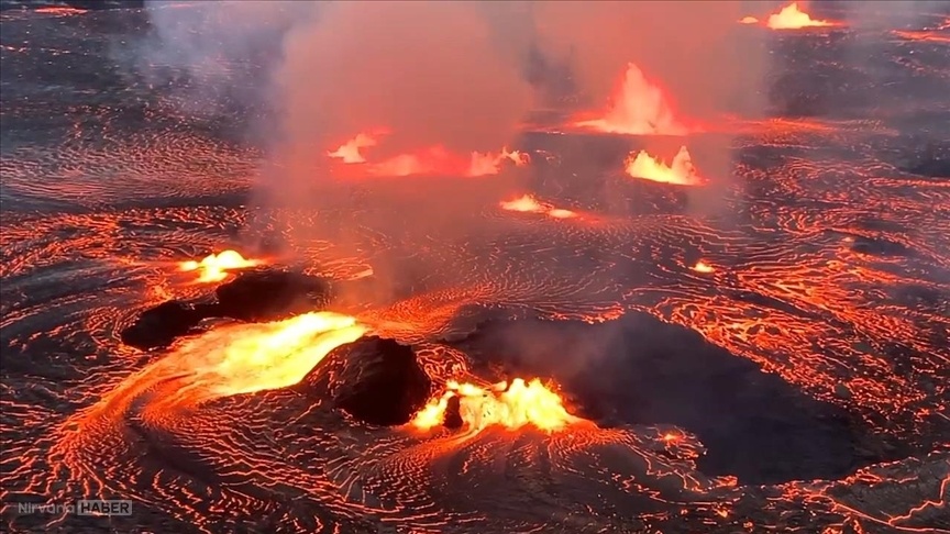 Lavlar 300 metreye yükseldi! Hawaii’de korkutan patlama