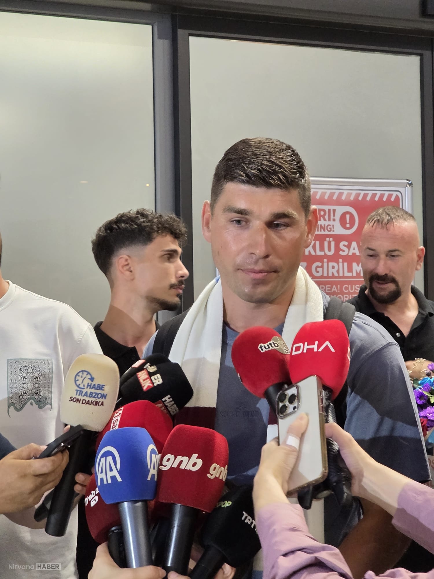 TRABZONSPORUN-YENI-TRANSFERI-MALINOVSKY_1398056_415189 (1).jpg