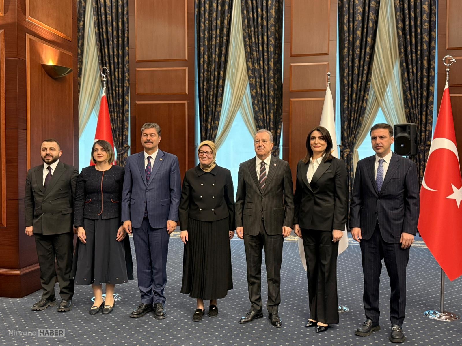 Ankara’da bayram diplomasisi: Siyasi partiler arasında yoğun bayramlaşma trafiği