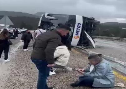 Konya-Antalya kara yolunda korkunç kaza: Çok sayıda yaralı var