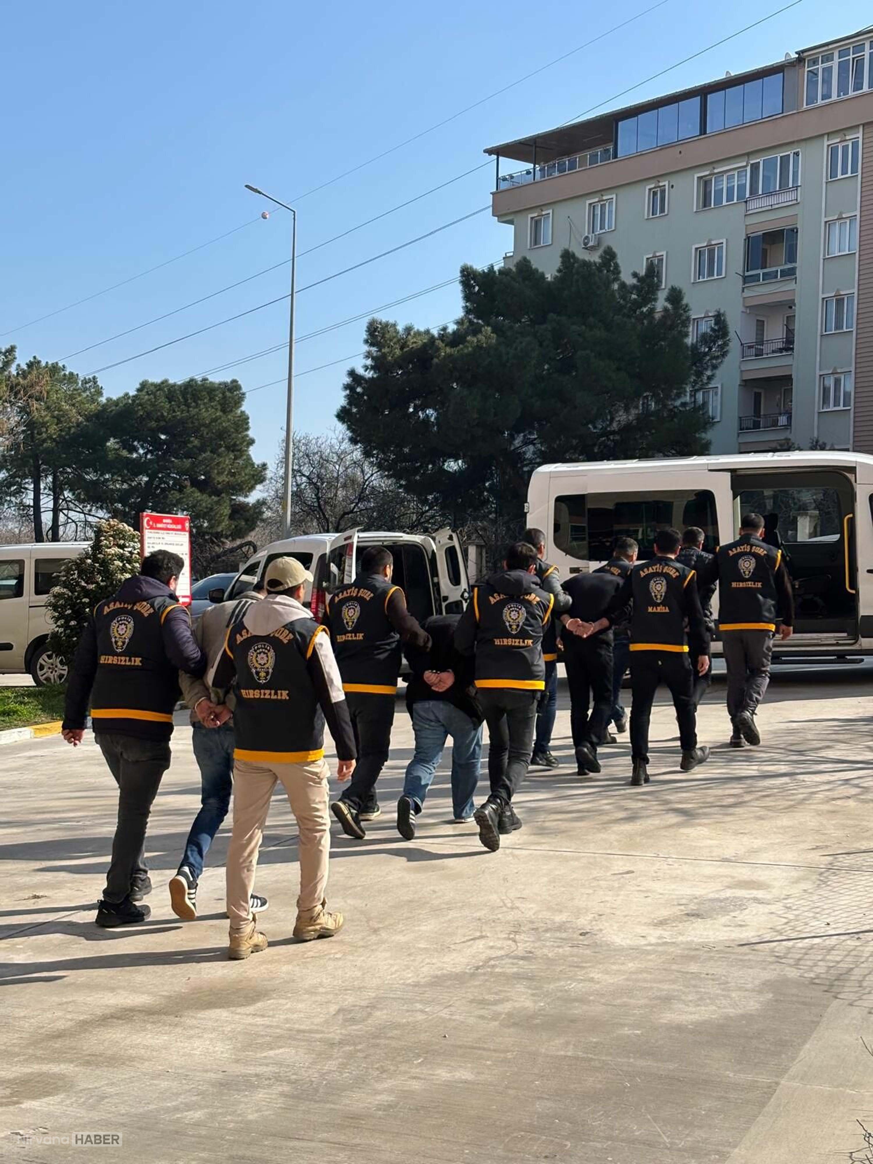 Manisa'da çelik kasaları soyan 7 şüpheli tutuklandı